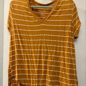 Latched Mama V-Neck Boyfriend Nursing Tee